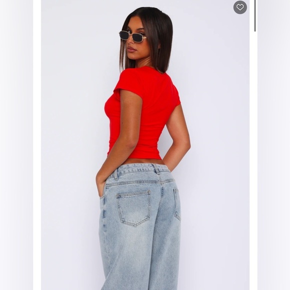 White Fox Boutique Too Blessed Tee Red EUC Size M - Picture 2 of 6